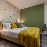 Holt - Lucky Cranes Apartment