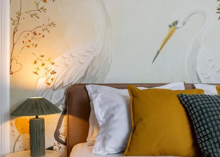 Holt - Lucky Cranes アパート *