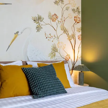 Apartament Holt - Lucky Cranes Bukareszt