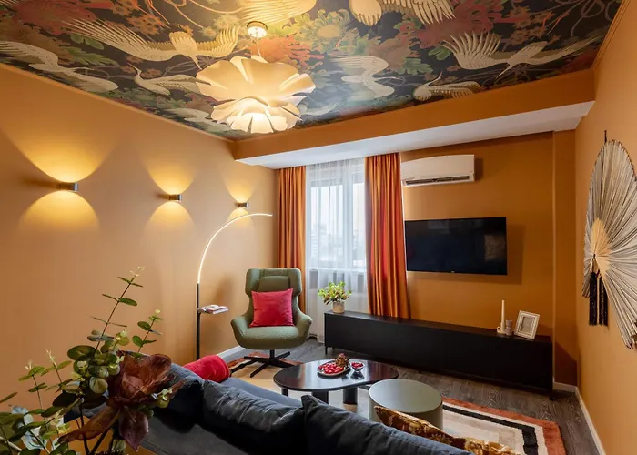 Holt - Lucky Cranes *